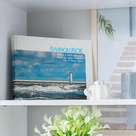 Oasis, Near The Center By Rentmonkey *